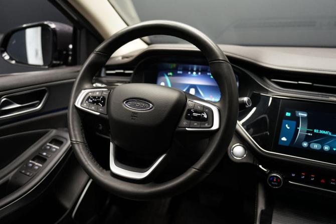 Omoda S5 с пробегом 2023 года, цена 1 532 000 рублей, 62000 км, седан, Автокод Объявления