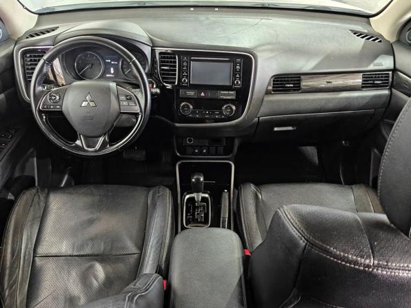 Mitsubishi Outlander III Рестайлинг 2 с пробегом 2017 года, цена 1 395 000 рублей, 295600 км, внедорожник, Автокод Объявления