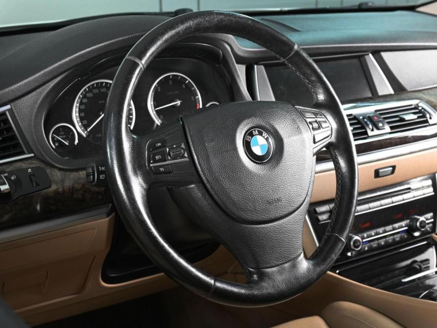 BMW 5 серии VI (F10/F11/F07) Рестайлинг Ростов-на-Дону  - изображение 12