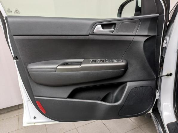 Kia Sportage IV Рестайлинг с пробегом 2020 года, цена 2 465 000 рублей, 93790 км, внедорожник, Автокод Объявления