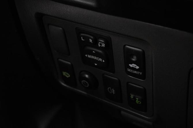 Toyota Hilux VII Рестайлинг с пробегом 2012 года, цена 1 699 000 рублей, 194122 км, пикап, Автокод Объявления