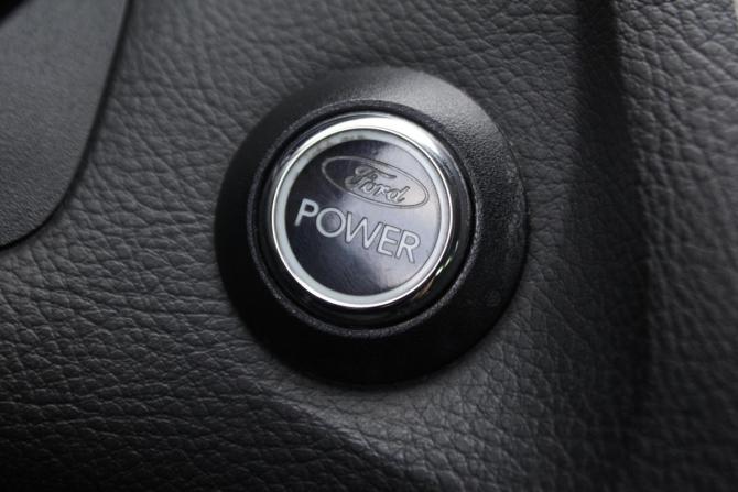 Ford Focus III с пробегом 2012 года, цена 870 000 рублей, 170325 км, универсал, Автокод Объявления