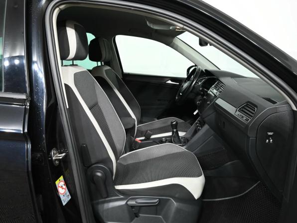 Volkswagen Tiguan II с пробегом 2019 года, цена 2 300 000 рублей, 136249 км, внедорожник, Автокод Объявления