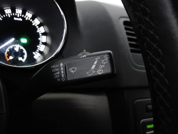 Skoda Yeti I Рестайлинг с пробегом 2014 года, цена 1 495 000 рублей, 118000 км, внедорожник, Автокод Объявления