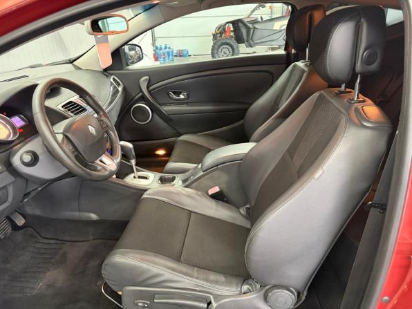 Renault Megane III с пробегом 2010 года, цена 647 000 рублей, 261211 км, хэтчбек, Автокод Объявления