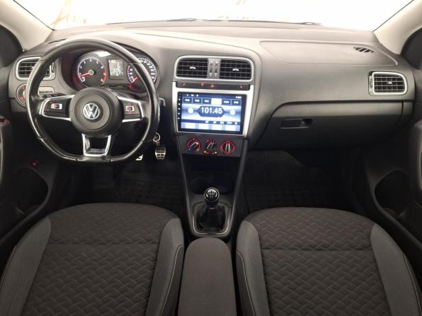 Volkswagen Polo V Рестайлинг с пробегом 2018 года, цена 1 125 000 рублей, 91766 км, седан, Автокод Объявления