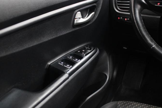 Kia Rio IV с пробегом 2019 года, цена 1 423 000 рублей, 90779 км, седан, Автокод Объявления