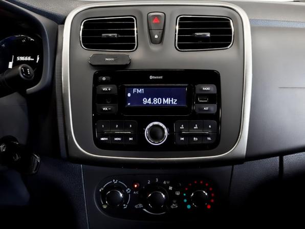 Renault Logan II Рестайлинг с пробегом 2022 года, цена 1 175 000 рублей, 59666 км, седан, Автокод Объявления