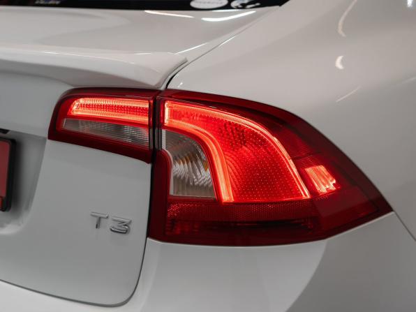 Volvo S60 II Рестайлинг с пробегом 2017 года, цена 1 550 300 рублей, 71420 км, седан, Автокод Объявления