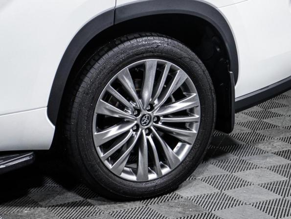 Toyota Highlander IV (XU70) с пробегом 2025 года, цена 4 699 000 рублей, 39336 км, внедорожник, Автокод Объявления
