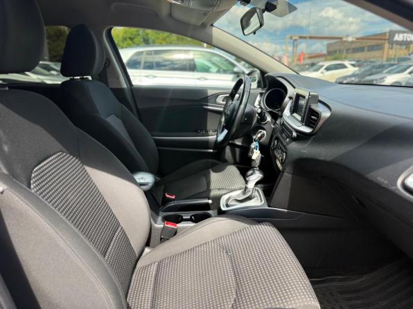 Kia Ceed III с пробегом 2019 года, цена 1 600 000 рублей, 135000 км, универсал, Автокод Объявления