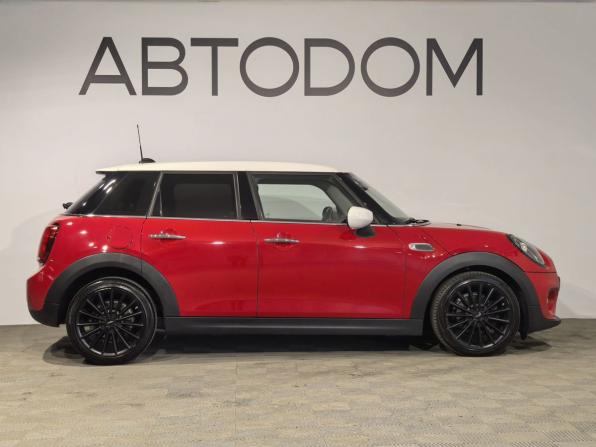 Mini Hatch III (F55/F56) Рестайлинг с пробегом 2019 года, цена 1 500 000 рублей, 150950 км, хэтчбек, Автокод Объявления
