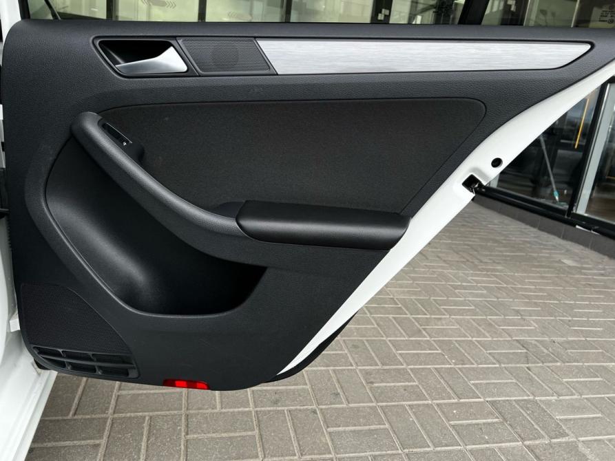 Volkswagen Jetta VI Рестайлинг Волгоград  - изображение 17
