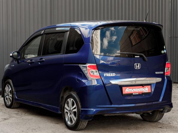 Honda Freed I Рестайлинг 2 с пробегом 2015 года, цена 1 250 000 рублей, 172571 км, компактвэн, Автокод Объявления