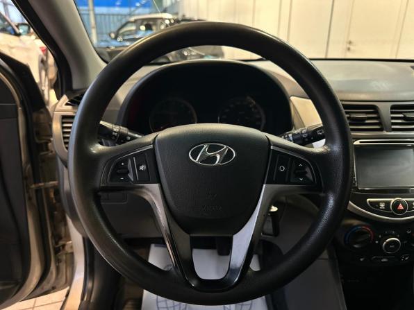 Hyundai Solaris I с пробегом 2013 года, цена 740 000 рублей, 175900 км, хэтчбек, Автокод Объявления