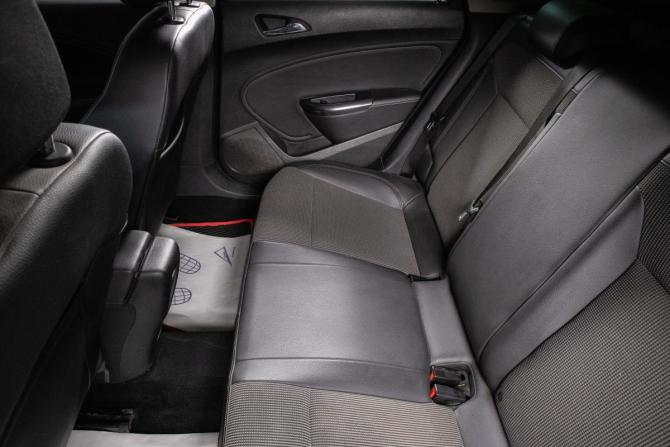 Opel Astra J с пробегом 2011 года, цена 829 000 рублей, 79000 км, хэтчбек, Автокод Объявления