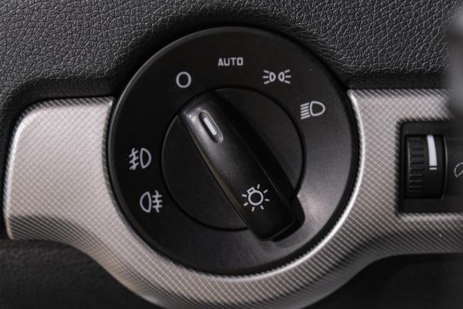 Skoda Octavia II (A5) Рестайлинг с пробегом 2013 года, цена 919 000 рублей, 255000 км, лифтбек, Автокод Объявления