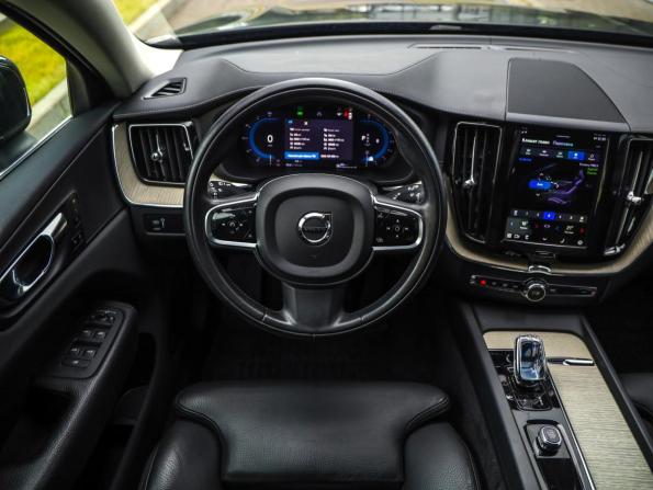 Volvo XC60 II Рестайлинг с пробегом 2021 года, цена 4 449 000 рублей, 59548 км, внедорожник, Автокод Объявления