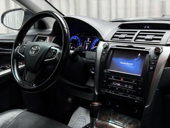 Toyota Camry VII (XV50) Рестайлинг с пробегом 2015 года, цена 2 329 000 рублей, 111559 км, седан, Автокод Объявления