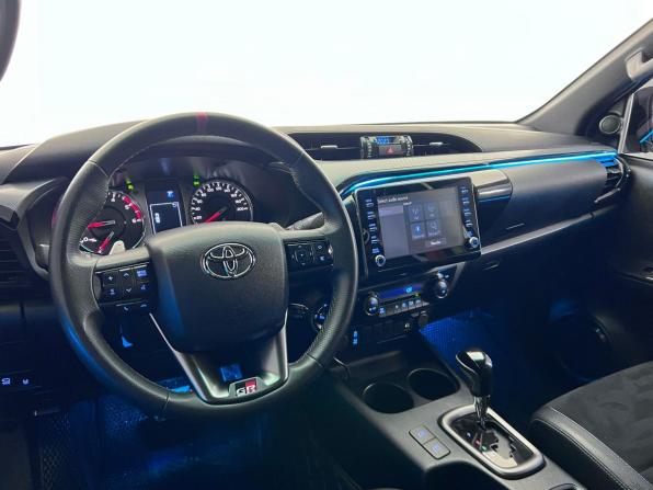 Toyota Hilux VIII Рестайлинг 2 с пробегом 2024 года, цена 6 560 000 рублей, 58800 км, пикап, Автокод Объявления