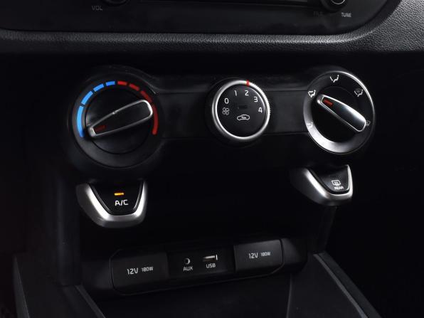 Kia Rio IV с пробегом 2018 года, цена 1 099 999 рублей, 163027 км, хэтчбек, Автокод Объявления