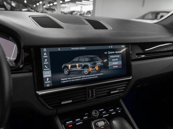 Porsche Cayenne III с пробегом 2018 года, цена 5 600 000 рублей, 105285 км, внедорожник, Автокод Объявления