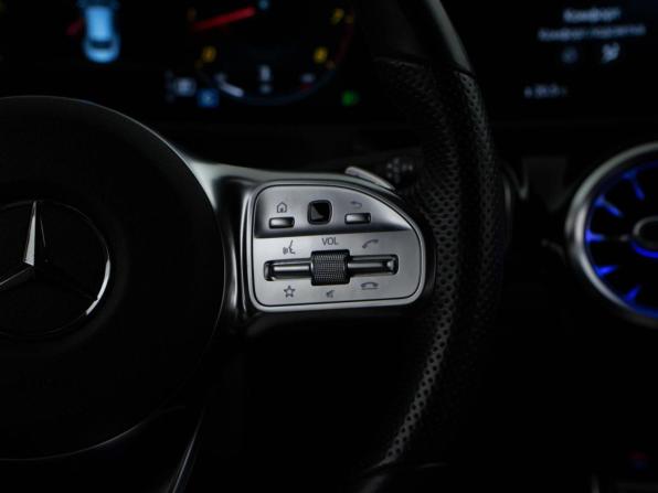 Mercedes-Benz CLA II (C118 X118) с пробегом 2019 года, цена 3 298 999 рублей, 84059 км, седан, Автокод Объявления
