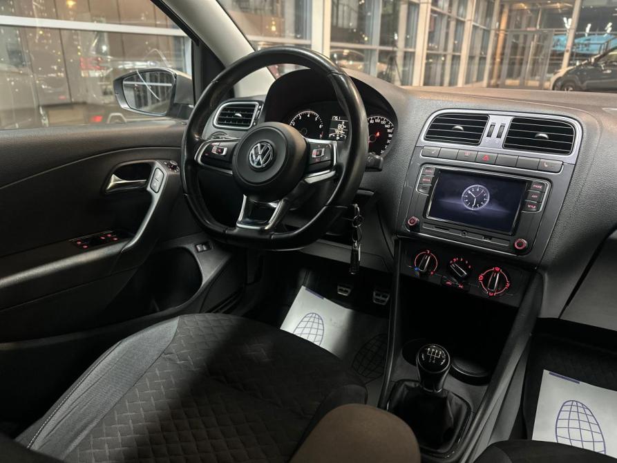 Volkswagen Polo V Рестайлинг Санкт-Петербург  - изображение 28