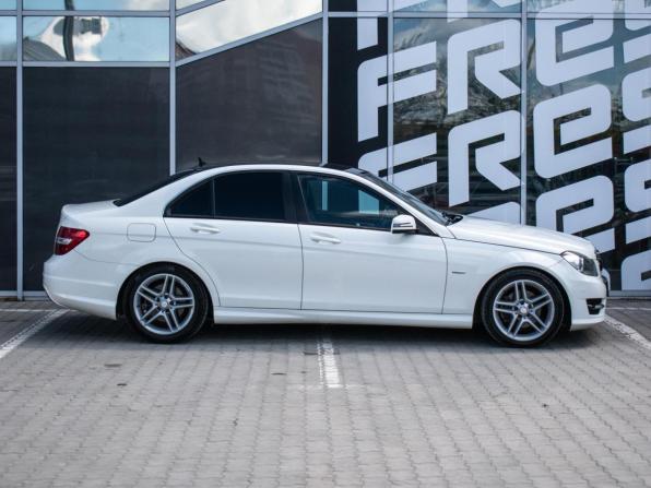 Mercedes-Benz C-Класс III (W204) Рестайлинг с пробегом 2012 года, цена 1 260 000 рублей, 190644 км, седан, Автокод Объявления