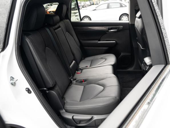 Toyota Highlander IV (XU70) с пробегом 2026 года, цена 5 550 000 рублей, 47 км, внедорожник, Автокод Объявления