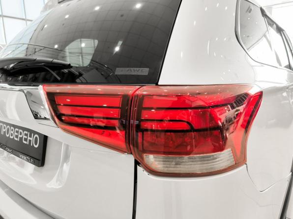 Mitsubishi Outlander III Рестайлинг 3 с пробегом 2020 года, цена 1 995 000 рублей, 118635 км, внедорожник, Автокод Объявления