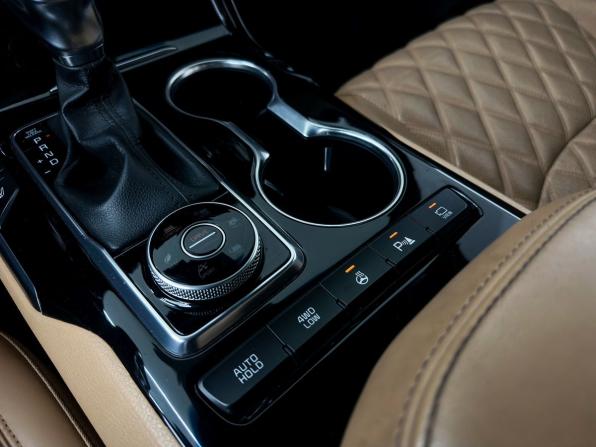 Kia Mohave I Рестайлинг 2 с пробегом 2019 года, цена 3 700 000 рублей, 158196 км, внедорожник, Автокод Объявления