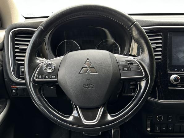 Mitsubishi Outlander III Рестайлинг 3 с пробегом 2021 года, цена 2 200 000 рублей, 130374 км, внедорожник, Автокод Объявления