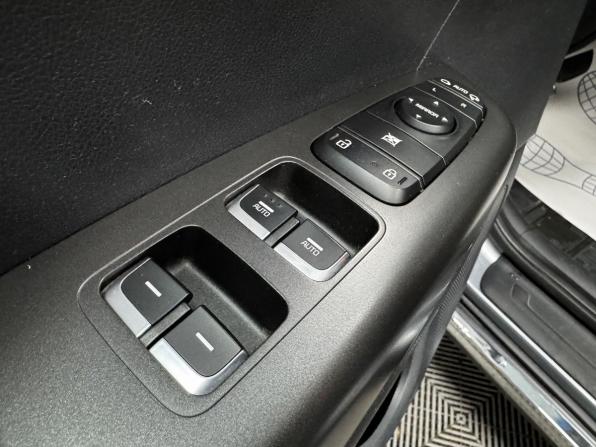 Kia Sportage IV Рестайлинг с пробегом 2019 года, цена 2 290 000 рублей, 146324 км, внедорожник, Автокод Объявления