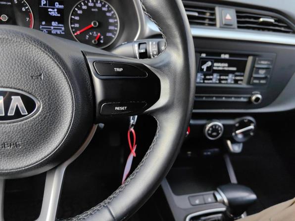 Kia Rio IV Рестайлинг с пробегом 2021 года, цена 1 330 000 рублей, 102644 км, седан, Автокод Объявления