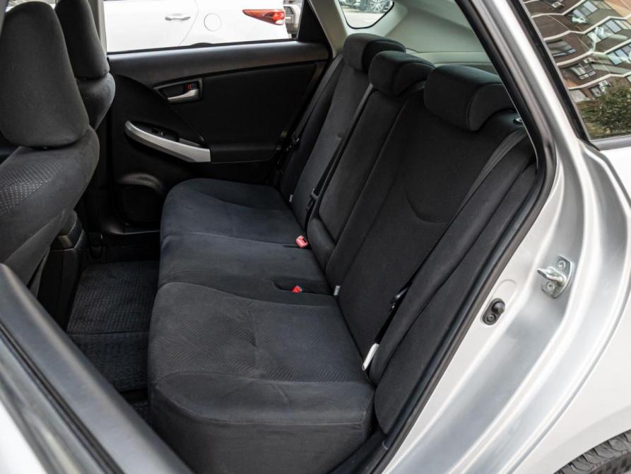 Toyota Prius III Рестайлинг (XW30) Краснодар  - изображение 7