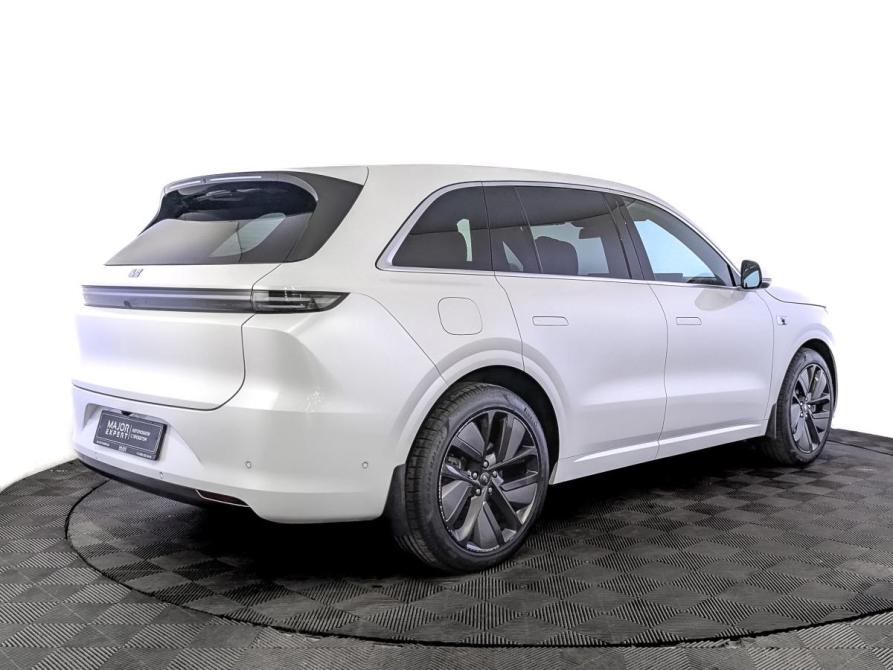Li Auto (Lixiang) L6 Москва  - изображение 5