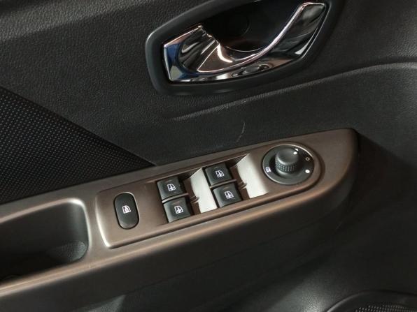 Renault Kaptur I с пробегом 2017 года, цена 1 550 000 рублей, 122368 км, внедорожник, Автокод Объявления