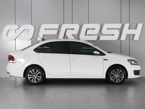 Volkswagen Polo V Рестайлинг с пробегом 2019 года, цена 1 649 000 рублей, 155437 км, седан, Автокод Объявления