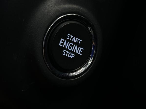 Skoda Octavia IV (A8) с пробегом 2021 года, цена 2 253 000 рублей, 103745 км, лифтбек, Автокод Объявления
