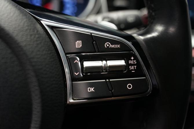Kia Ceed III с пробегом 2020 года, цена 2 185 000 рублей, 61773 км, универсал, Автокод Объявления