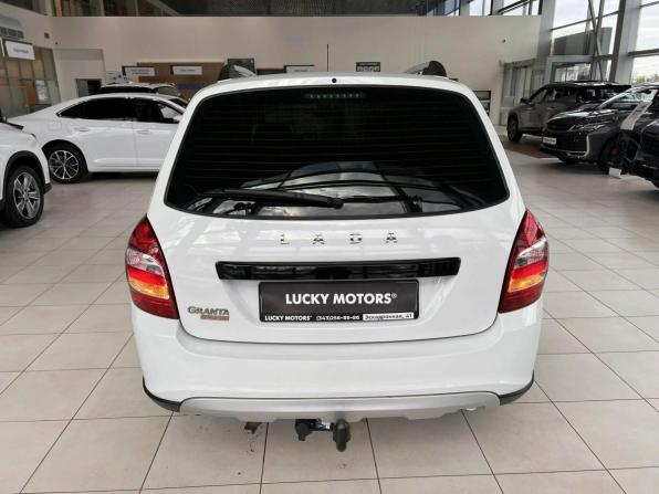 Lada (ВАЗ) Granta I Рестайлинг с пробегом 2023 года, цена 895 000 рублей, 40547 км, универсал, Автокод Объявления
