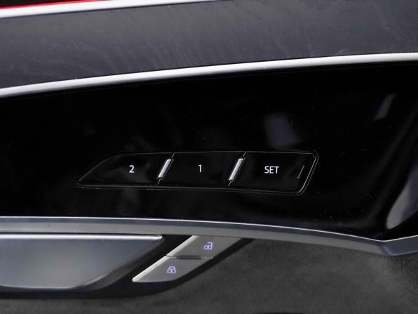 Audi A8 IV (D5) с пробегом 2018 года, цена 4 399 547 рублей, 125475 км, седан, Автокод Объявления