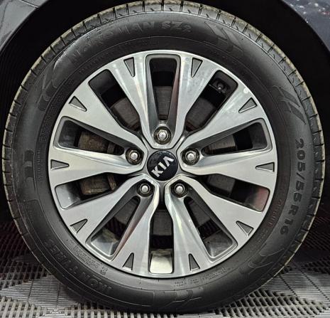 Kia Ceed II Рестайлинг с пробегом 2018 года, цена 1 565 000 рублей, 78057 км, хэтчбек, Автокод Объявления