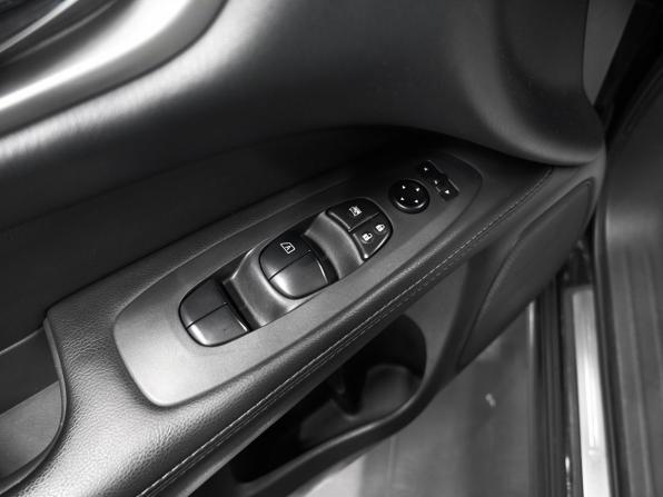 Nissan Pathfinder IV с пробегом 2014 года, цена 1 745 000 рублей, 160208 км, внедорожник, Автокод Объявления