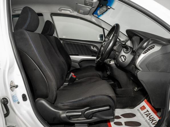 Honda Stream II Рестайлинг с пробегом 2013 года, цена 1 300 000 рублей, 94025 км, компактвэн, Автокод Объявления