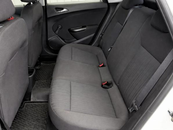 Opel Astra J с пробегом 2011 года, цена 817 000 рублей, 112237 км, хэтчбек, Автокод Объявления