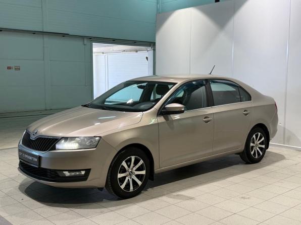 Skoda Rapid I Рестайлинг с пробегом 2017 года, цена 1 080 000 рублей, 155000 км, лифтбек, Автокод Объявления