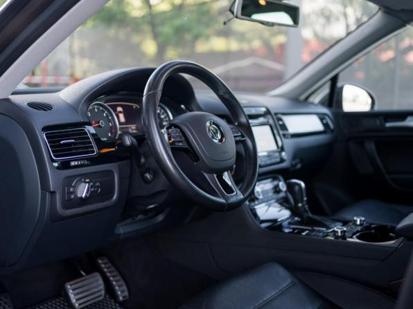 Volkswagen Touareg II с пробегом 2014 года, цена 1 899 000 рублей, 216180 км, внедорожник, Автокод Объявления