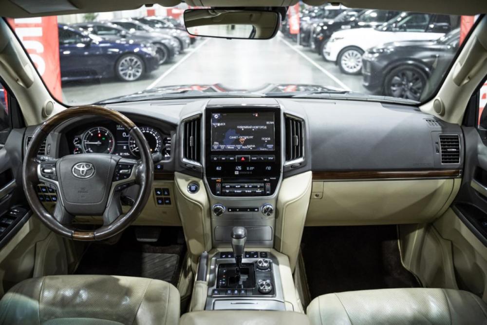 Toyota Land Cruiser 200 Series Рестайлинг 2 Санкт-Петербург  - изображение 18
